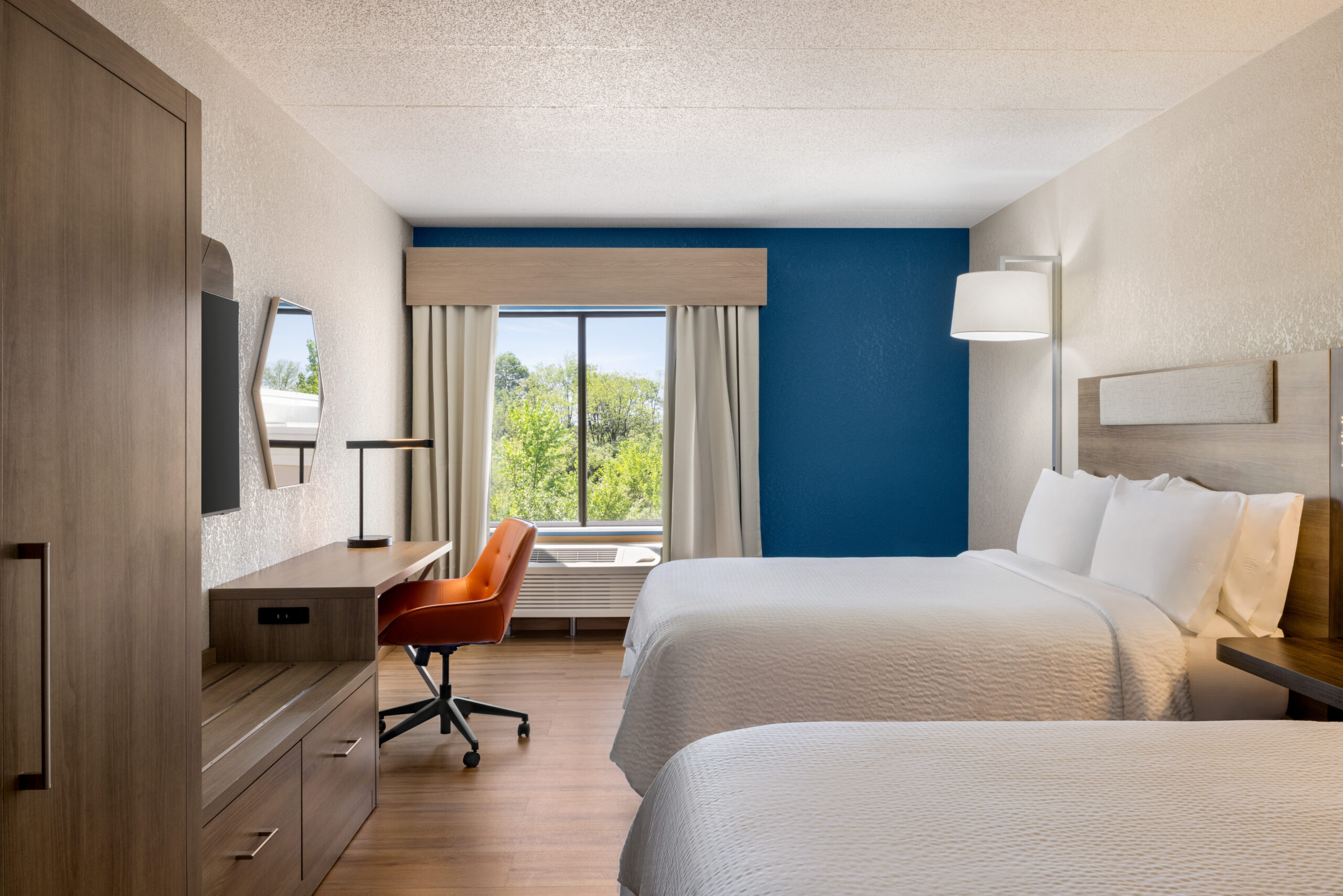 2 Queen Bed Guest Room - 1574443