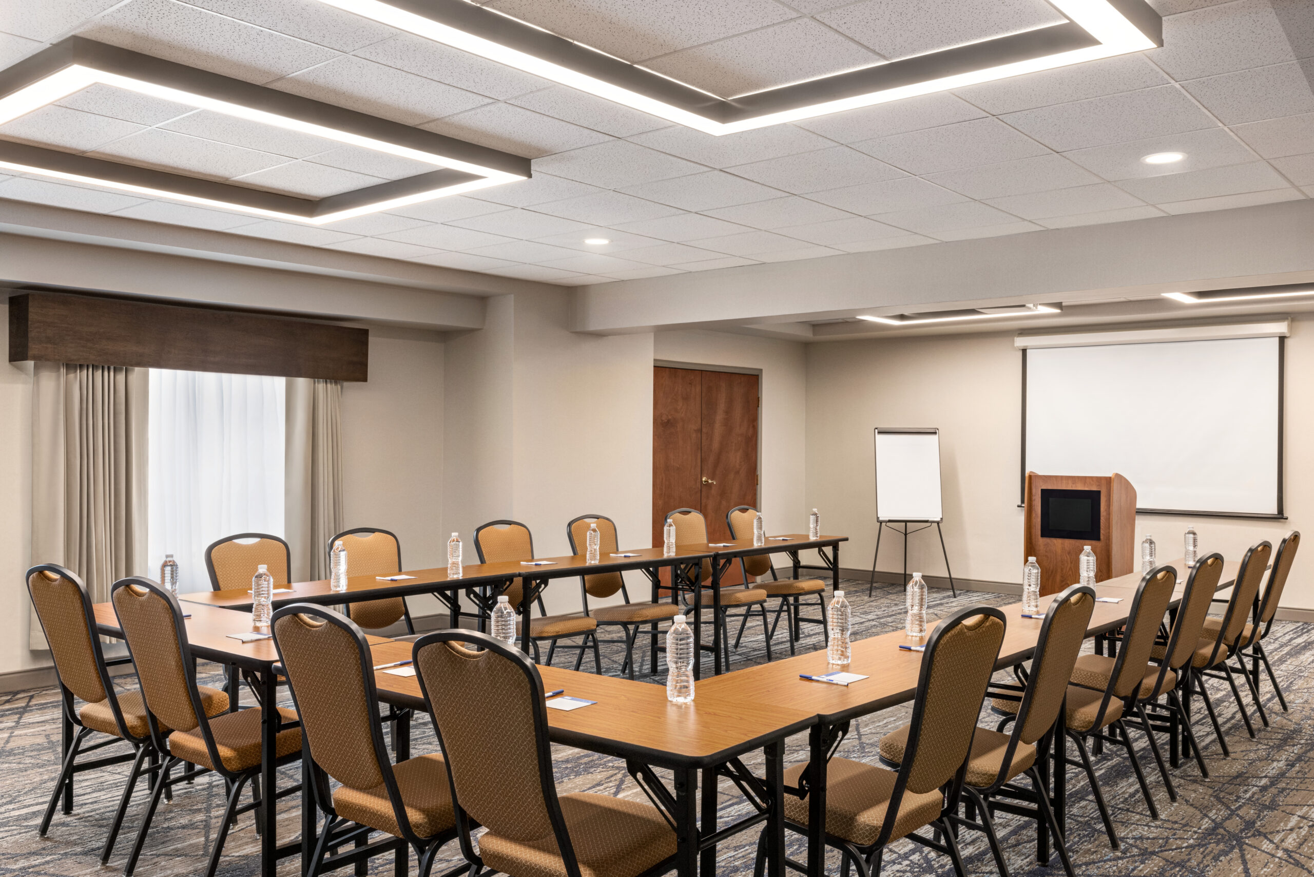 Meeting Room - U-Shape - 1574436